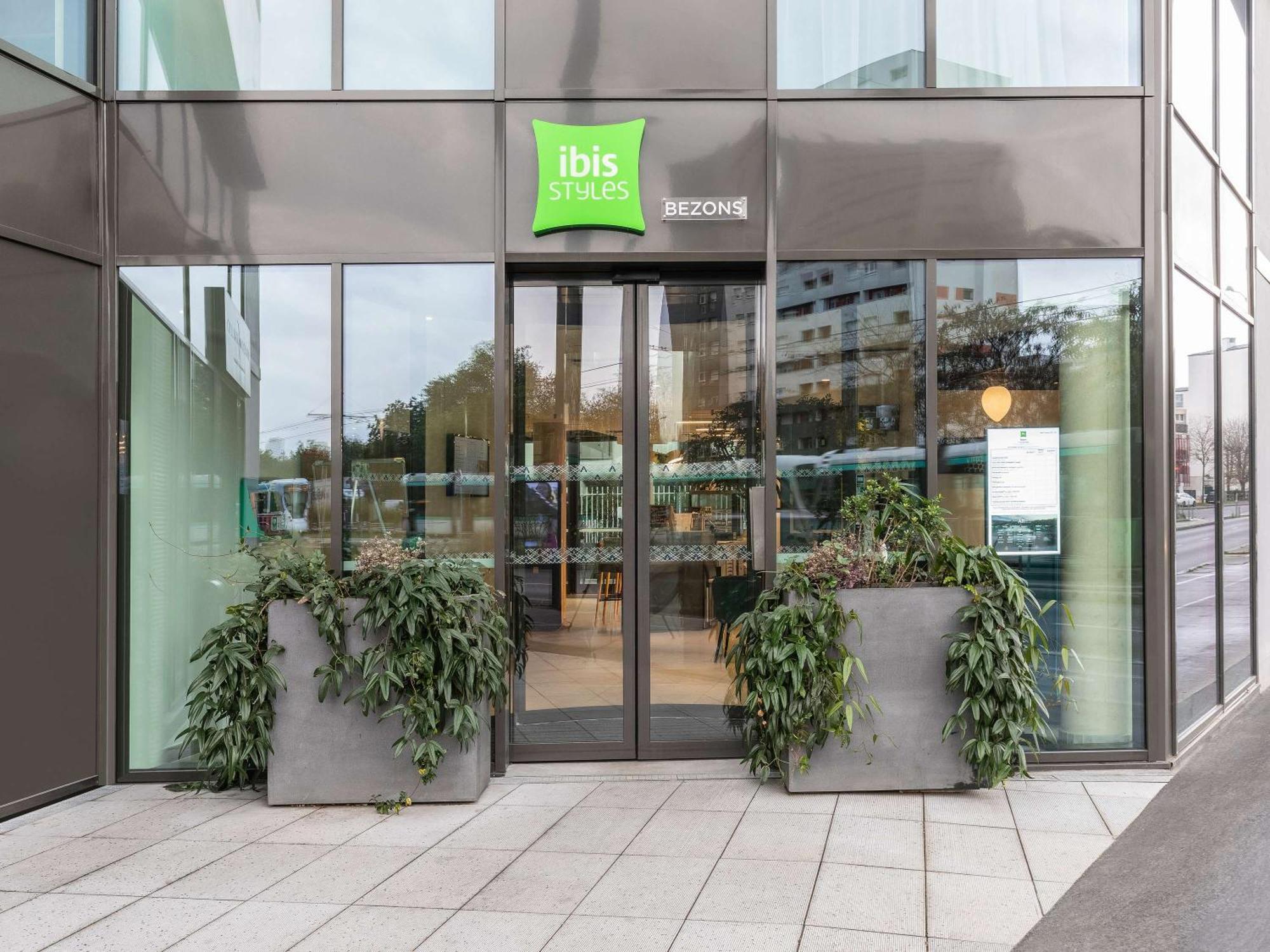 Ibis Styles Bezons Paris La Defense Hotell Exteriör bild