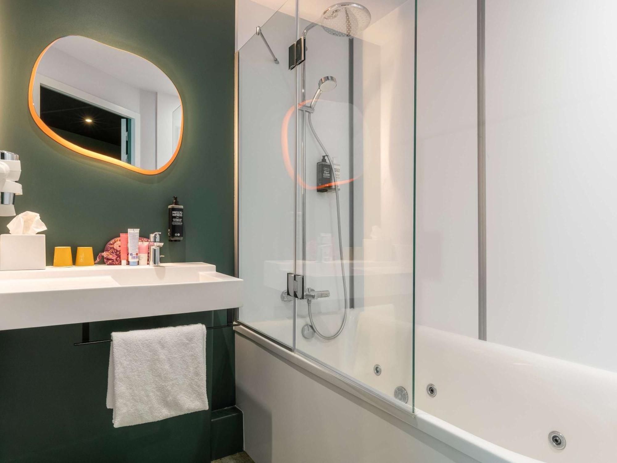 Ibis Styles Bezons Paris La Defense Hotell Exteriör bild